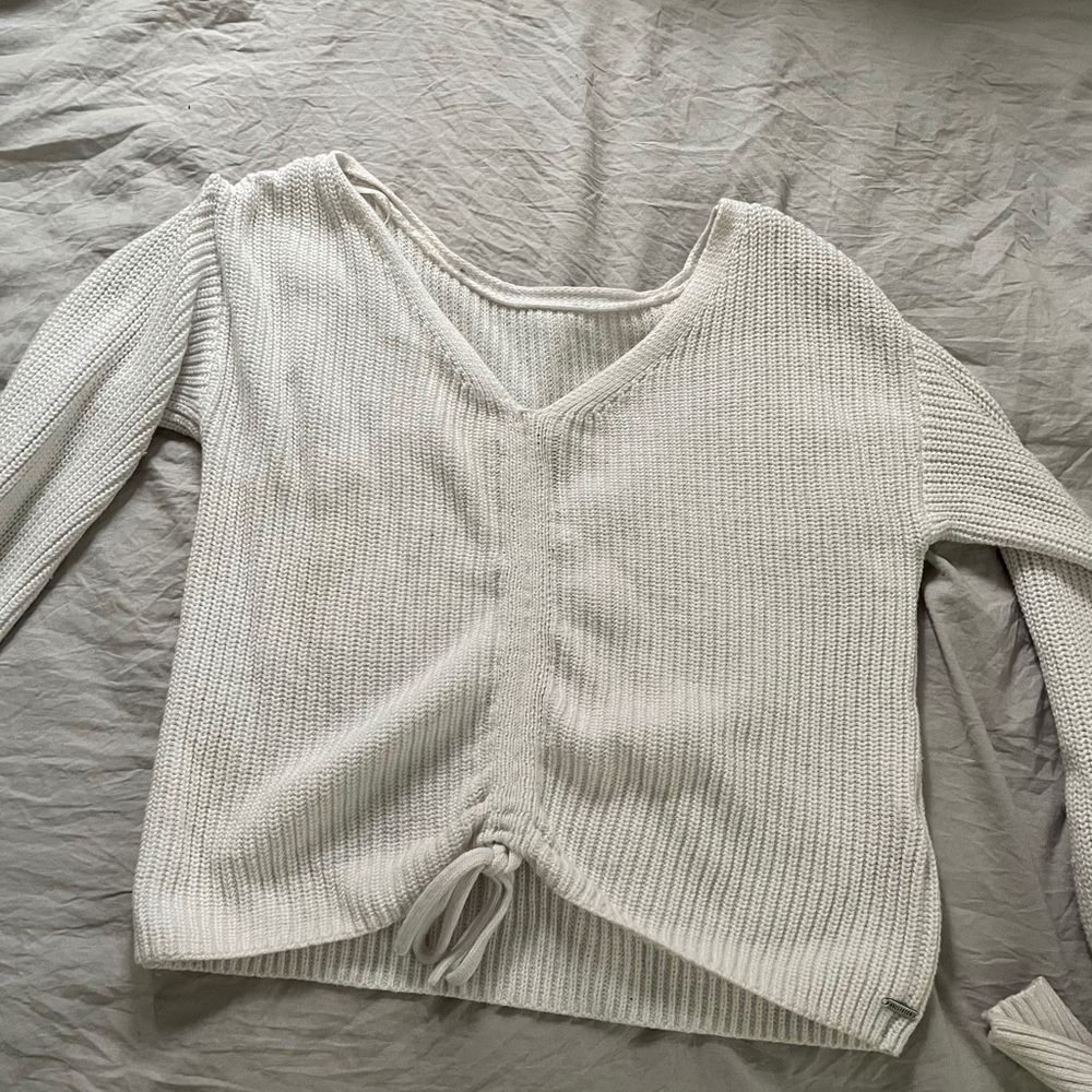 White reversed sweater